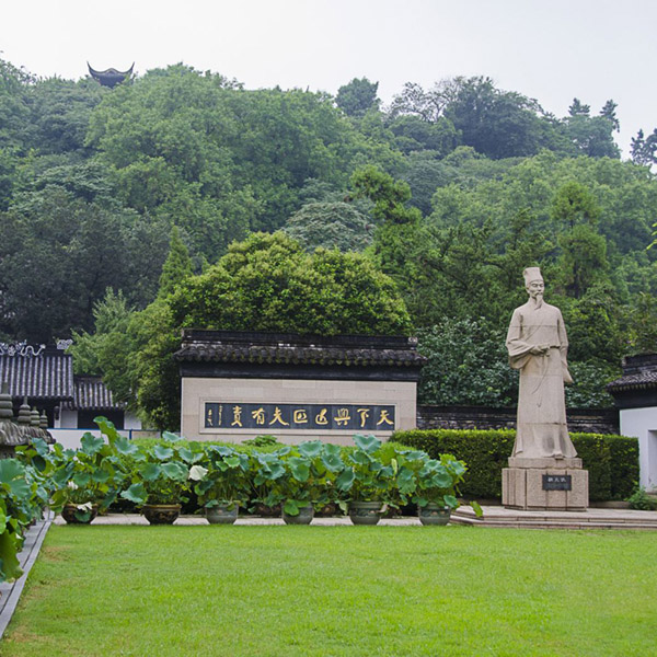 昆山亭林公園蜜桃AV网站免费观看